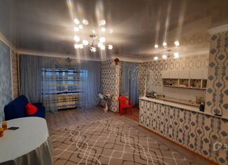 Продаю 5-ком. квартиру, 180 м2, Малоярославец, улица Парижской Коммуны, 10