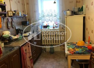 Продажа 2-ком. квартиры, 49.8 м2, поселок Половинка, улица Ленина, 2