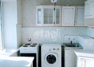 Сдается в аренду 1-комнатная квартира, 32 м2, Тюменская область, улица Муллы-Нур Вахитова, 15А