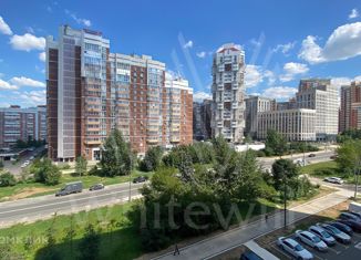 Продаю 4-ком. квартиру, 106.6 м2, Москва, Винницкая улица, 8к3, район Раменки