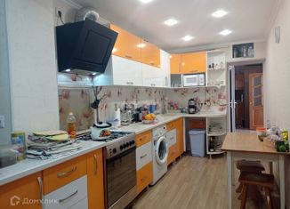 Продаю 4-комнатную квартиру, 70.9 м2, Темрюк, улица Калинина, 73/1