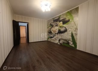 Продается 2-комнатная квартира, 75 м2, Саратов, улица имени П.Ф. Батавина, 13, жилой район Солнечный-2