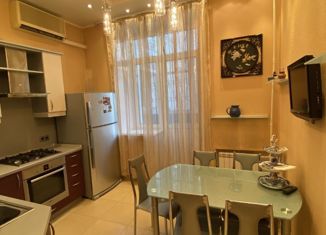 Сдача в аренду 3-ком. квартиры, 80 м2, Москва, Кутузовский проспект, 22, метро Деловой центр