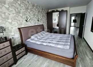 Продам 2-ком. квартиру, 70 м2, Самара, проспект Карла Маркса, 196, Октябрьский район