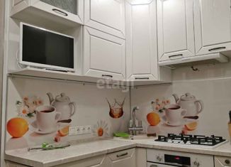 Продается 3-комнатная квартира, 58.2 м2, Новый Уренгой, Молодёжная улица, 15