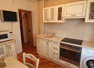 Продаю 3-ком. квартиру, 64.8 м2, Москва, улица Пырьева, 26к1, улица Пырьева