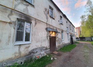 Продам двухкомнатную квартиру, 46.1 м2, посёлок городского типа Новозавидовский, 2-я Советская улица, 6