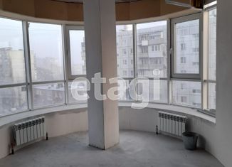 Продаю 3-комнатную квартиру, 114 м2, Азов, улица Мира, 99