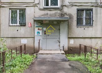 Продажа 2-ком. квартиры, 42 м2, Челябинск, Каслинская улица, 48, район Заречье