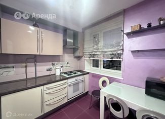 3-комнатная квартира в аренду, 66 м2, Москва, станция Кунцевская, Рублёвское шоссе, 7