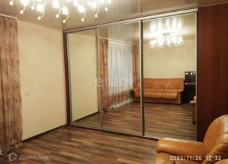 Продается трехкомнатная квартира, 60.6 м2, Екатеринбург, улица Электриков, 19, улица Электриков