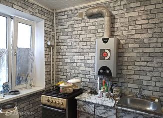 Продам 2-комнатную квартиру, 45.2 м2, Армянск, Симферопольская улица, 5