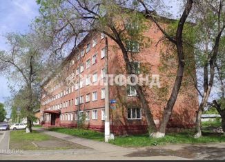 Продаю двухкомнатную квартиру, 40 м2, Кемерово, Рекордная улица, 2А