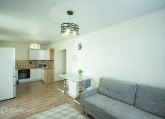 Продаю 2-комнатную квартиру, 70 м2, Тюмень, улица Червишевский Тракт, 47к3, ЖК Апрель