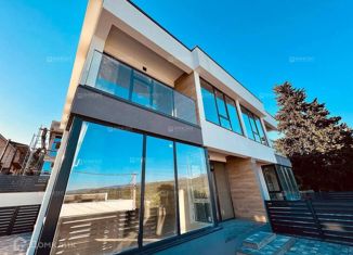 Продается таунхаус, 180 м2, село Эстосадок, Листопадная улица, 15А