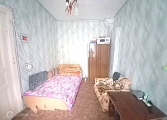 Продаю 4-комнатную квартиру, 742 м2, Симферополь, Краснознамённая улица, 70