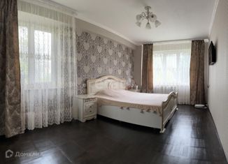 Продается 2-ком. квартира, 52.5 м2, Майкоп, улица 12 Марта, 134К2