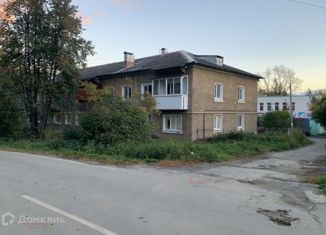 Продаю трехкомнатную квартиру, 56 м2, Свердловская область, улица Азина, 57