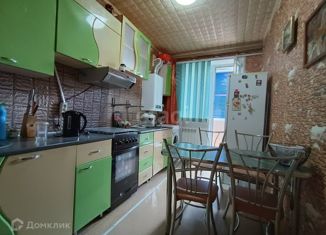 Продам 2-ком. квартиру, 44 м2, Ершов, улица Константина Федина, 10Д