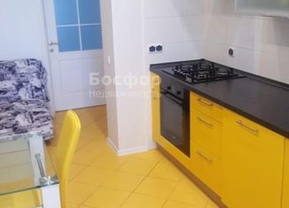 Продаю 2-ком. квартиру, 71 м2, Феодосия, Боевая улица, 4