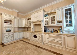 Продам 4-ком. квартиру, 180 м2, Санкт-Петербург, Морской проспект, 33, Морской проспект