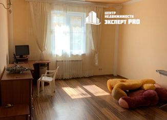 Продаю дом, 236 м2, посёлок городского типа Молодёжное, Солнечная улица