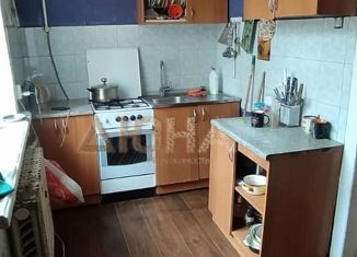Продам 2-ком. квартиру, 66.5 м2, Кострома, улица Коммунаров, 10, Фабричный район