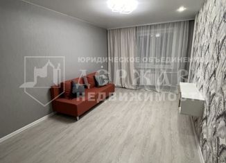 Продаю двухкомнатную квартиру, 48 м2, Кемерово, улица Ворошилова, 7А