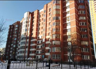 Продается трехкомнатная квартира, 90 м2, Екатеринбург, улица Вилонова, 16