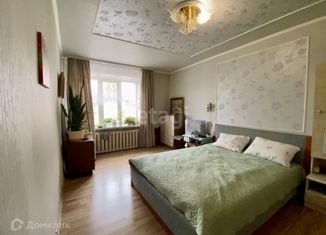 Продажа 4-комнатной квартиры, 90.6 м2, Калужская область, улица Гагарина, 8