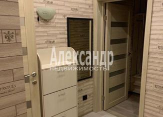 Продается трехкомнатная квартира, 56.5 м2, Санкт-Петербург, Чкаловский проспект, 34, метро Чкаловская