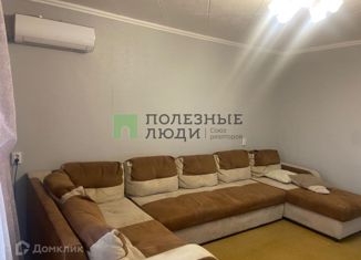 Продажа 3-комнатной квартиры, 57 м2, Энгельс, Одесская улица, 83