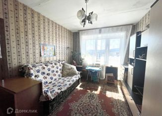 Продаю 3-комнатную квартиру, 49 м2, Горно-Алтайск, Коммунистический проспект, 178