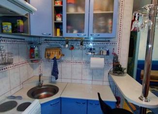 Продаю 2-ком. квартиру, 43 м2, Новосибирск, улица Терешковой, 18, улица Терешковой