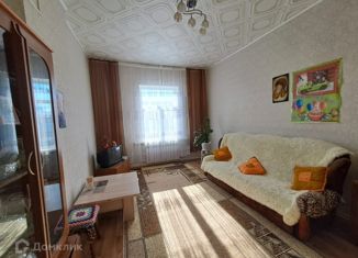 Трехкомнатная квартира на продажу, 68 м2, Белебей, улица Вахитова, 50