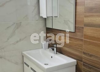 Сдаю 2-ком. квартиру, 52 м2, Геленджик, Просторная улица, 3