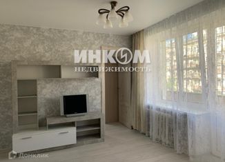 Сдается в аренду двухкомнатная квартира, 36 м2, Москва, улица Маршала Бирюзова, 9, улица Маршала Бирюзова