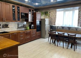 Продажа трехкомнатной квартиры, 124 м2, Краснодар, улица Будённого, 129, микрорайон Центральный