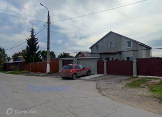 Продается дом, 150 м2, поселок городского типа Алексеевка, улица Братьев Володичкиных, 42А