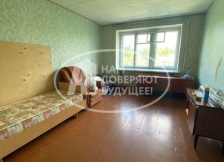 Сдаю 2-ком. квартиру, 48 м2, Чусовой, Коммунистическая улица, 2