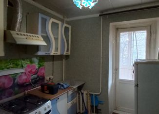 Сдается в аренду трехкомнатная квартира, 61.1 м2, Мценск, улица Машиностроителей, 8/2