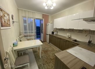 Сдам 1-ком. квартиру, 41 м2, Санкт-Петербург, Республиканская улица, 24к1, ЖК Тойве