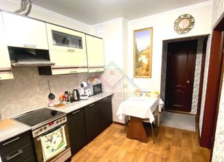 Продается 3-комнатная квартира, 65 м2, Белгородская область, микрорайон Весенний, 18