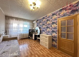 Продается 1-комнатная квартира, 32.4 м2, Астрахань, улица Вячеслава Мейера, 1
