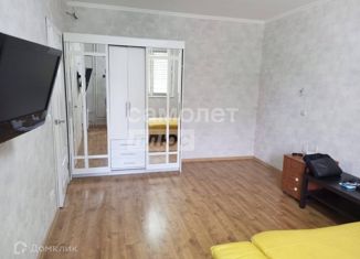 Продам 1-ком. квартиру, 38 м2, Московский, улица Бианки, 4к1, ЖК Первый Московский