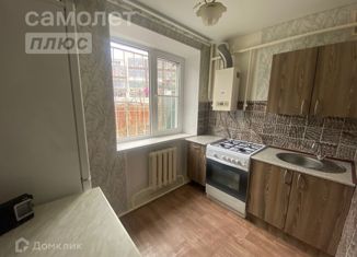 Продаю 2-ком. квартиру, 42 м2, Михайловск, Южный заезд, 11