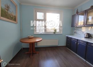 Продается двухкомнатная квартира, 56 м2, Москва, улица Барышиха, 25к5, улица Барышиха