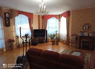 Продается пятикомнатная квартира, 200 м2, Казань, улица Заря, 7А, Советский район
