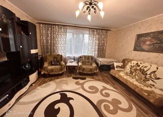 Продаю 3-комнатную квартиру, 64.2 м2, Ярцево, улица Энтузиастов, 51