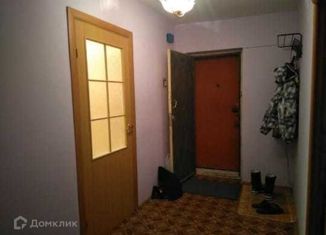 Продажа трехкомнатной квартиры, 61 м2, поселок городского типа Алексеевка, улица Куйбышева, 1А